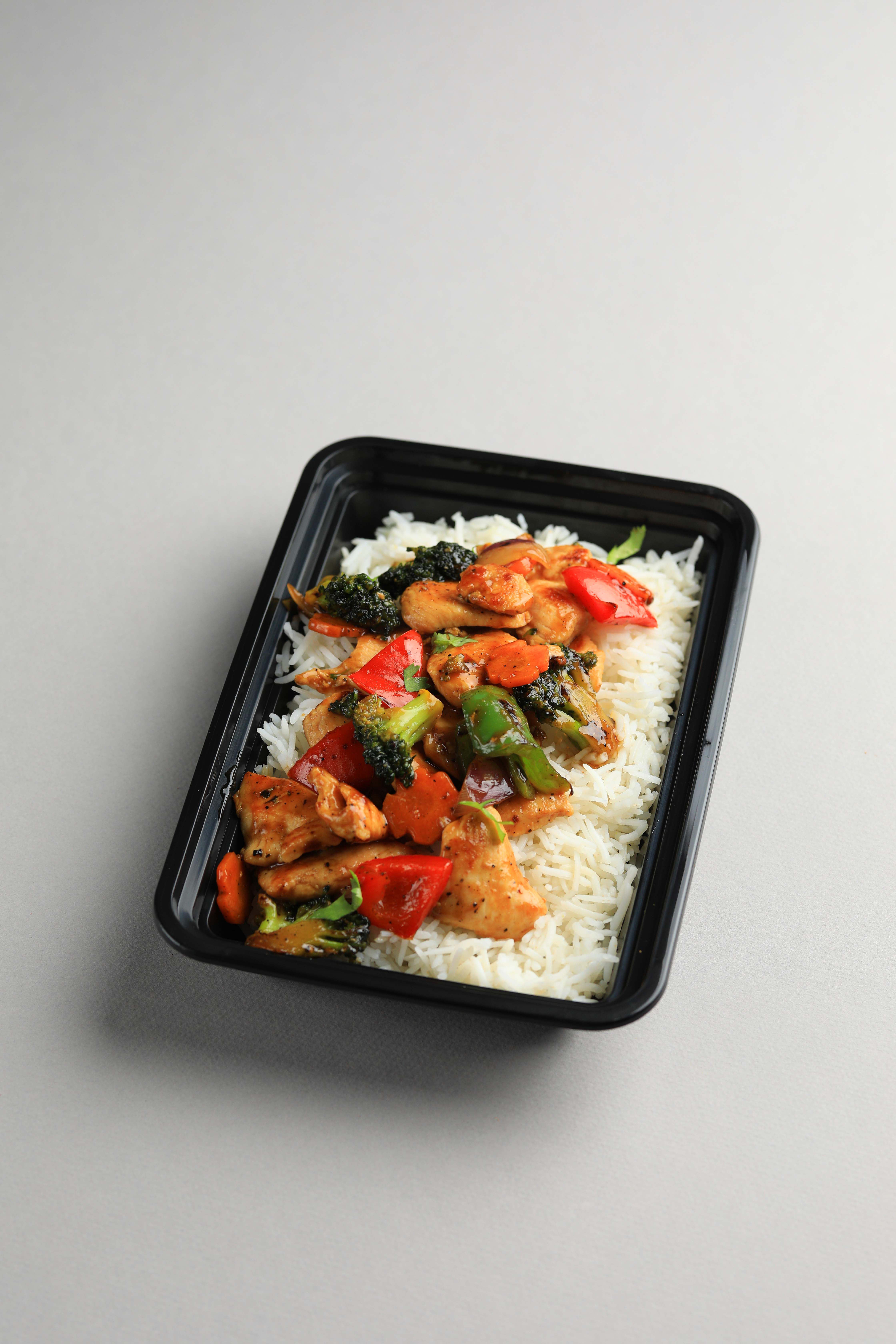 CHICKEN BROCOLLI